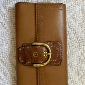 Women’s Brown Leather Coach wallet